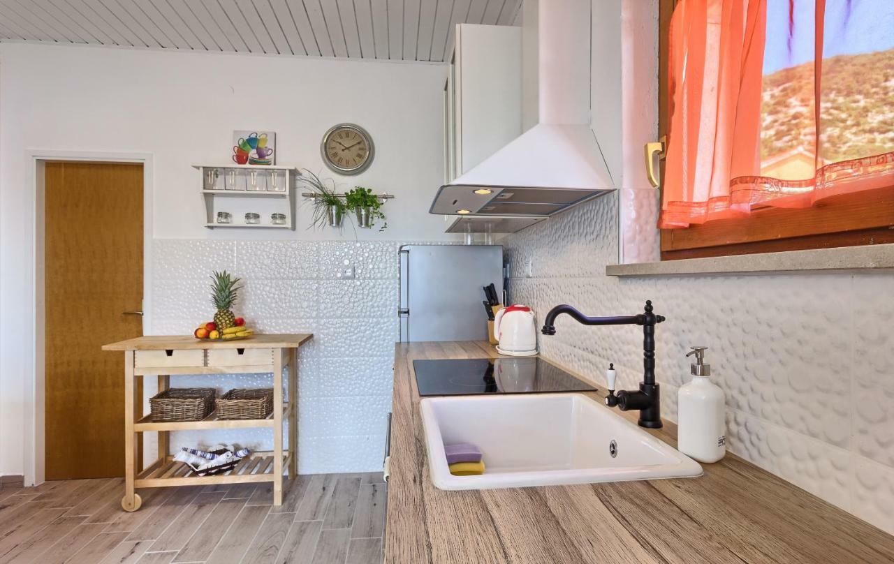 Lantana Apartment Бол Екстер'єр фото