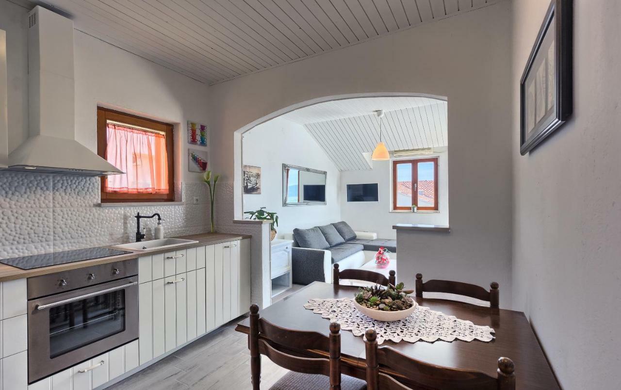 Lantana Apartment Бол Екстер'єр фото